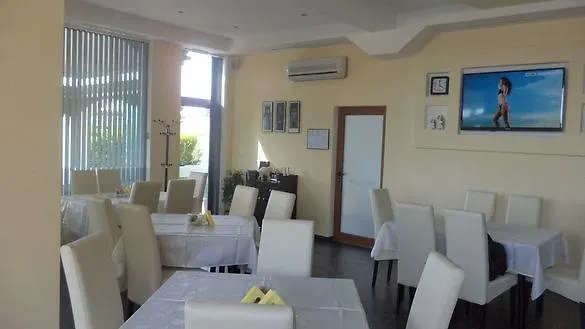 Happy Ring Guest بيت ضيافة هاسكوفو